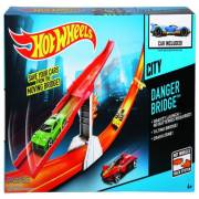 Mattel Hot Wheels Fırlatıcılı Yarış Seti BGH87